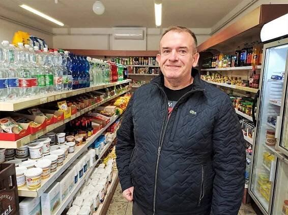 Václav Vlk, majitel prodejny v Chlístovicích