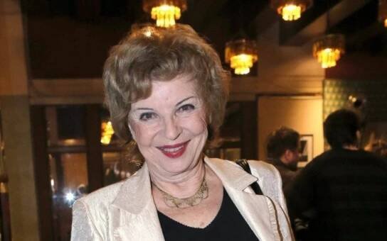 Česká Angelika milovala úspěšného spisovatele, jenže byl ženatý. Proč nemá Libuše Švormová děti a kde nakonec našla životní lásku? Tajnosti slavných