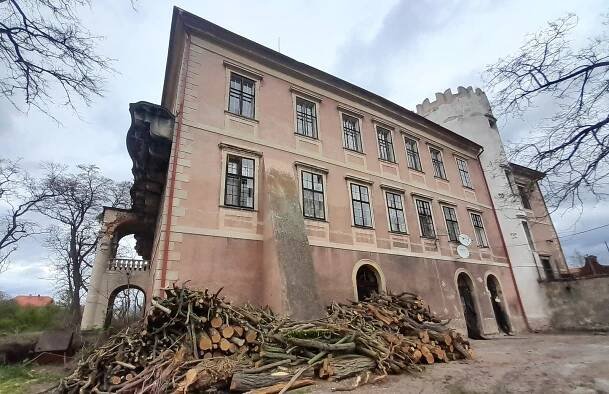 OBRAZEM: Tady jste dlouho nebyli. Podívejte, jak vypadá zámek v Líčkově