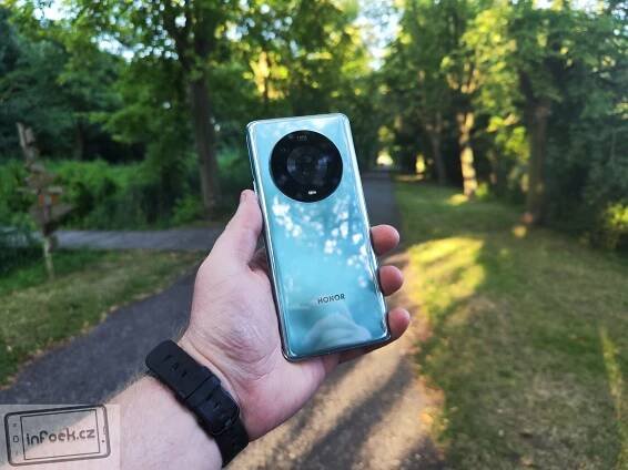 RECENZE: HONOR Magic4 Pro – návrat mezi nejlepší se mu povedl – Infoek.cz