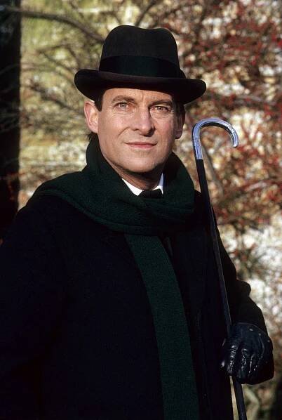 Návrat Sherlocka Holmese - Vila Vistárie (S02E03) (1988)