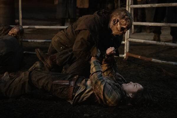 The Walking Dead: Dead City - Energie rovná se moc (S02E01) (2025) | Tvůrci | ČSFD.cz