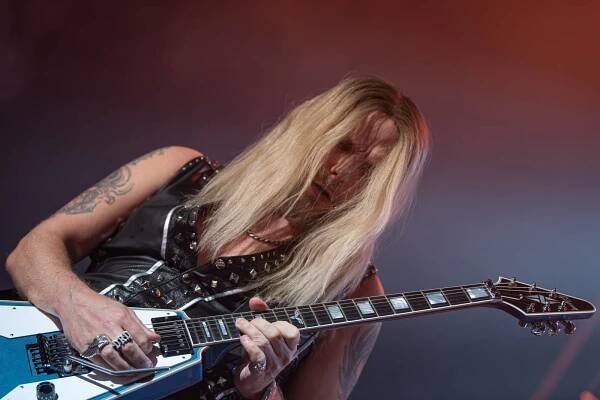 FOTOREPORT: V Praze se setkaly legendy. V O2 areně vystoupili Judas Priest, Saxon a Uriah Heep
