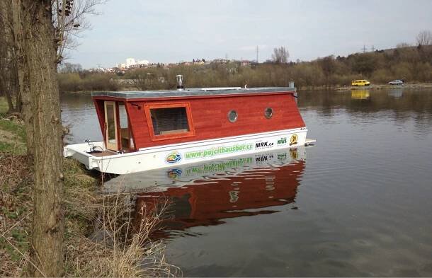 Prodej lodě, bazar lodě, prodej hausboty, plachetnice, inzerce Prodam hausbot