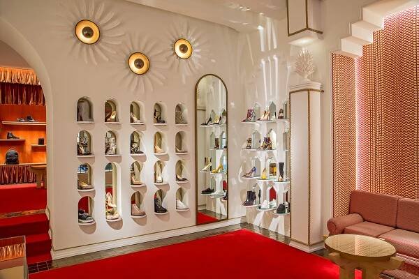 CHRISTIAN LOUBOUTIN OTEVŘEL SVŮJ PRVNÍ BUTIK V PRAZE – DailyStyle.cz