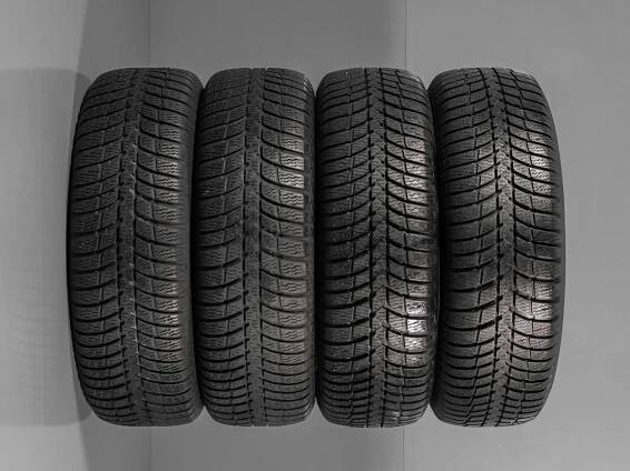 KUMHO IZEN KW23 195/65 R15 91T 8808956105785 ZIMNÍ PNEUMATIKY 
