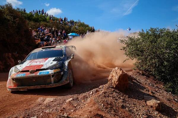 Rallye Akropolis: První dvě místa favoritů na titul světového šampiona z týmu TOYOTA GAZOO Racing
