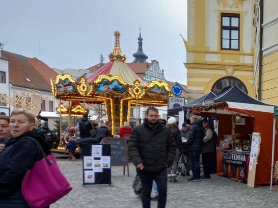 V Písku se táhnou stánky od Kamenného mostu až na Velké náměstí