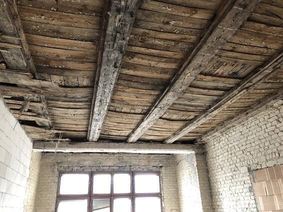 REKONSTRUKCE NÁJEMNÍCH DOMŮ A STROPŮ , STROPY PŘEDPJATÉ - RECTOR - Výrobce předpjatých stropních systémů, předpjatý beton