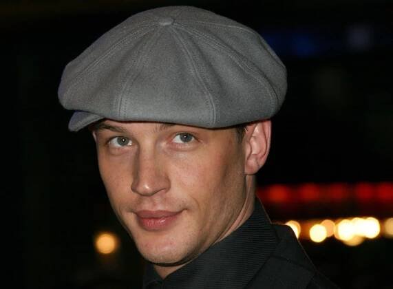 Oplétačky se zákonem, drogy, odvykačka, ale taky charisma, talent a úspěch: Herec Tom Hardy slaví 45 - Expres FM