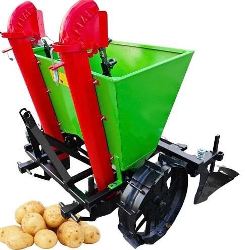 Dvouřadkový sazeč brambor na traktor