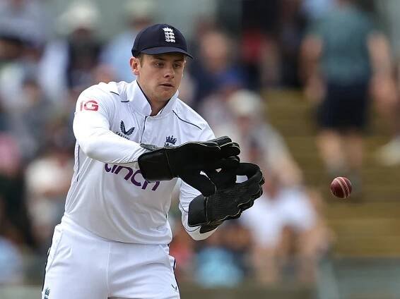 Jamie Smith will ‘take on’ the pressure as he eyes match-winning role ahead of Ashes tour