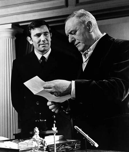 ON HER MAJESTY'S SECRET SERVICE, George Lazenby, Bernard Lee, 1969.
