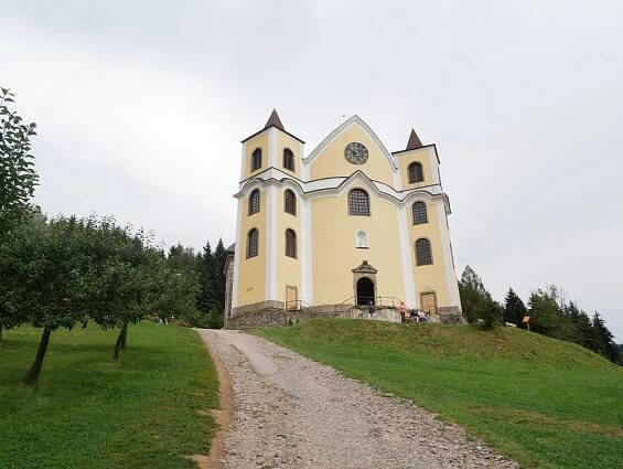 Poutní kostel Nanebevzetí Panny Marie v Neratově - Výlety Českem