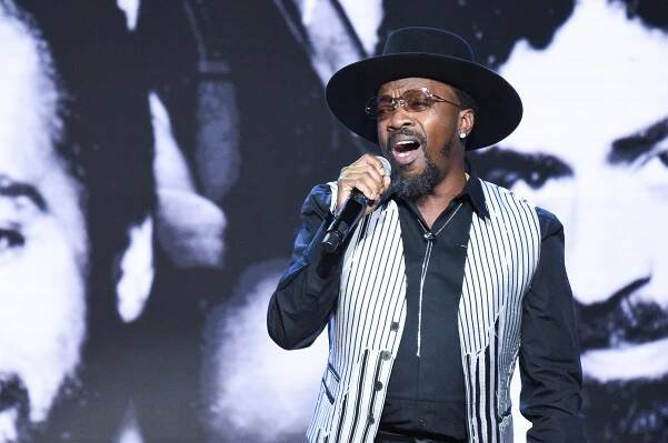 Anthony Hamilton singing