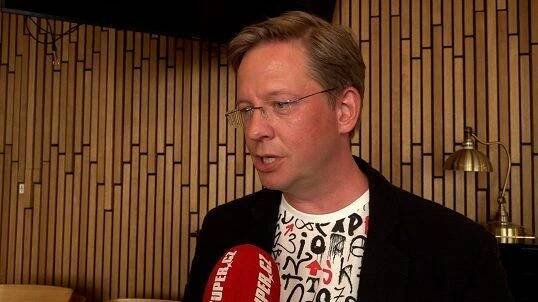 Zhroucení už netají: Táta zemřel na rakovinu slinivky, ta se na rozdíl od psychiky léčit nedá, řekl známý moderátor - Super.cz