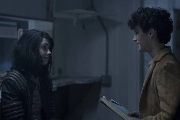 The Walking Dead: World Beyond - Truth or Dare - Z filmu - Alexa Mansour, Nicolas Cantu