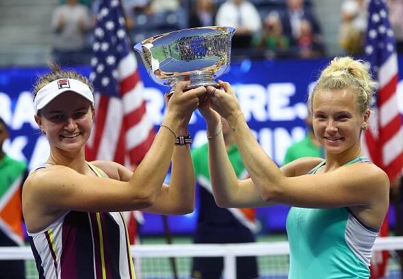 Krejčíková se Siniakovou jsou opět nejlepšími deblistkami WTA, v sezoně vyhrály tři grandslamy