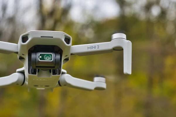 187 DJI Mini 2 sollen Kriegsverbrechen in der Ukraine filmen