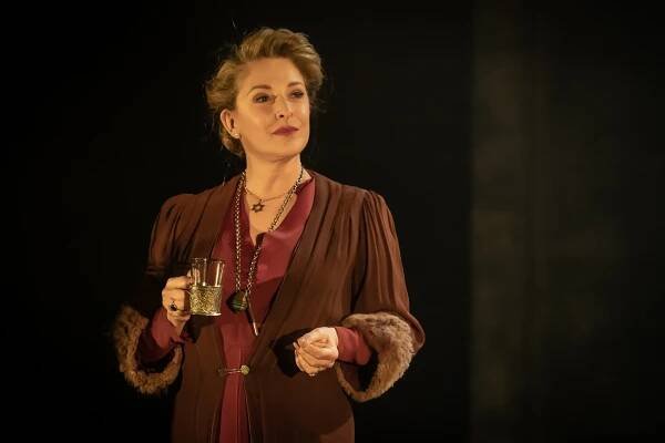 A female Shylock battles 1930s UK fascists in new adaptation of ‘The Merchant of Venice’