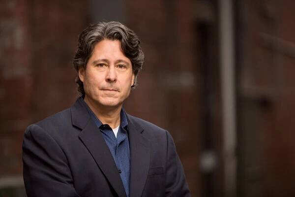 Author Photos | Robert Dugoni