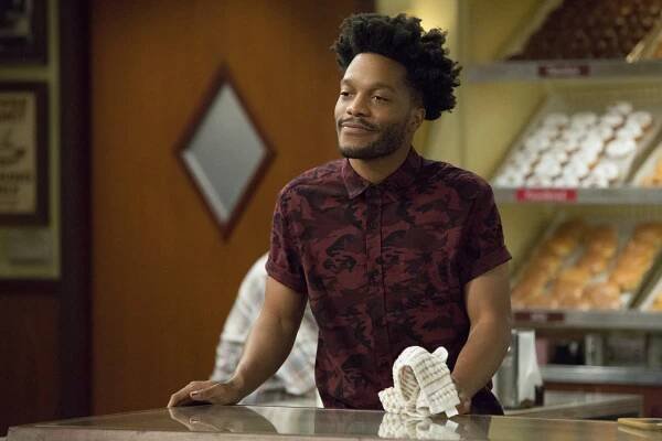 Superior Donuts - What the Truck? (S02E01) (2017)