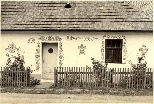 V ZARAZICÁCH KRAJNÍ DŮM - Veselí nad Moravou historické