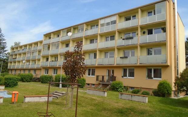 U stadionu 951-4
