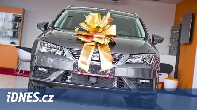 Nákup nového auta: prodejci nabízejí plnou nádrž i vyřizování na úřadech - iDNES.cz