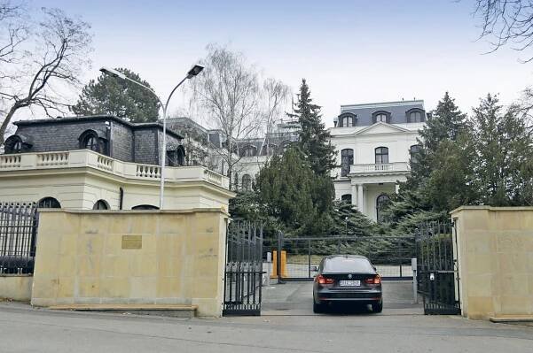 Z Česka se podle veřejně dostupných informací BIS vedly špionážní operace třeba proti Německu (Ruská ambasáda v Praze)
