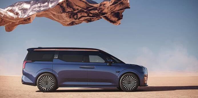 Tohle luxusní rodinné MPV by designéři z diskusí zřejmě nepřijali. Zeekr 009 je přitom elektromobil, který by v Evropě vyniknul