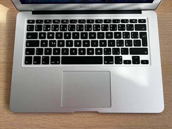 Prodám Apple MacBook Air 13,3" 2015 za 6 850 CZK - 12/2022 - Apple Bazar