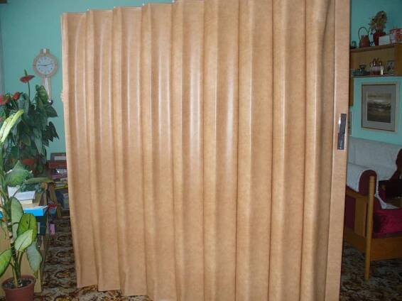 Shrnovací dveře (stěna) Variant
