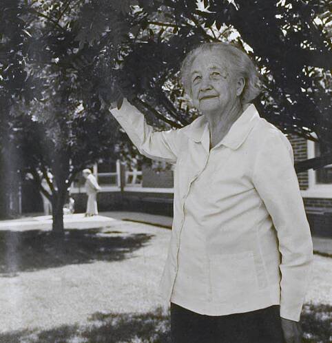 Thelma Pepper, Lulla Nodeland, 1988. Collection of the University of Saskatchewan. Gift of the artist, 1999.