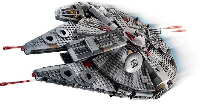 LEGO | LEGO® 75257 STAR WARS™ Millennium Falcon - MořeLega - MořeKostek
