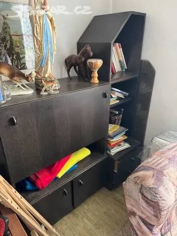nábytek