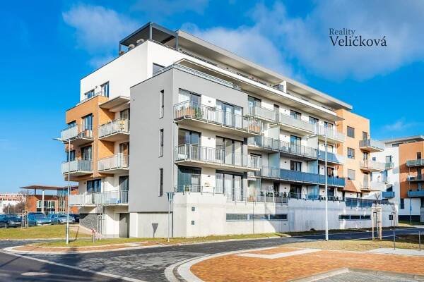Luxusní byt 3+kk v novostavbě z r. 2020 v Hradci Králové - Malšovicích s krytým garážovým stáním | Reality Veličková