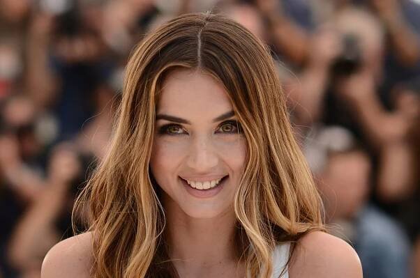 Ana de Armas Hot Bikini Pictures – Sexy Babe Bel Of Knock Knock