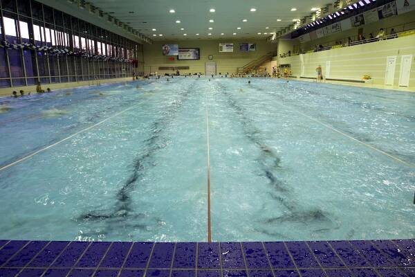 Městské lázně - Aquacentrum - sportovní zařízení - Hradec Králové - Východní-Čechy.info - oficiální turistický portál Pardubického