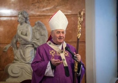 Arcibiskup Jan Graubner promluví v neděli 22. března k divákům TV Noe
