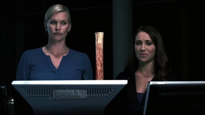 Vraždy v přímém přenosu - Z filmu - Natasha Henstridge, Miranda Frigon