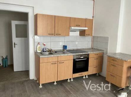 Pronájem prostorného bytu s balkónem v centru Děčína I | Realitní kancelář Vesta Děčín