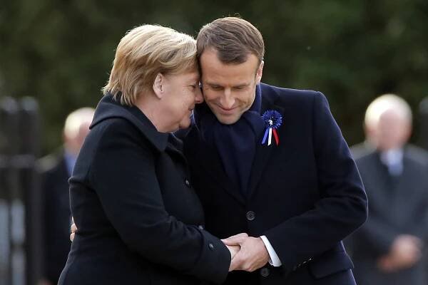 Macron s Merkelovou hřímají společně proti Rusku: „Propusťte uvězněné námořníky“