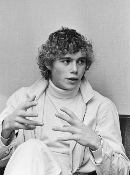File:Chris Atkins 1981.jpg - Wikimedia Commons