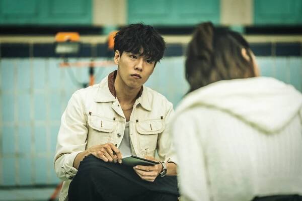 Lee Hyun Woo sa na obrazovky vrátil po piatich rokoch. A to rovno v Netflix sérii. Čo na to hovoria jeho priatelia a rodina