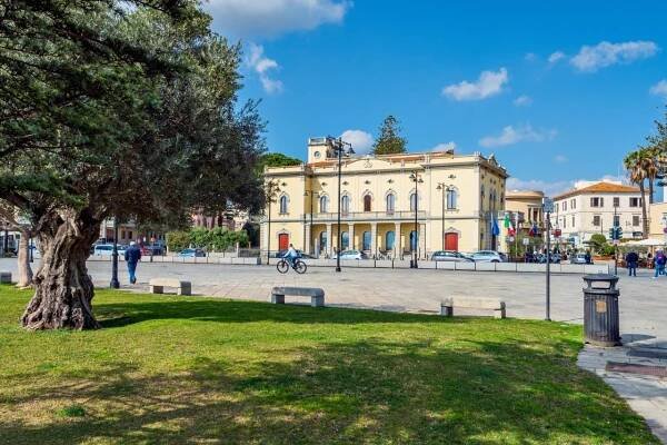 Piazza Matteotti © Emiliano/stock.adobe.com