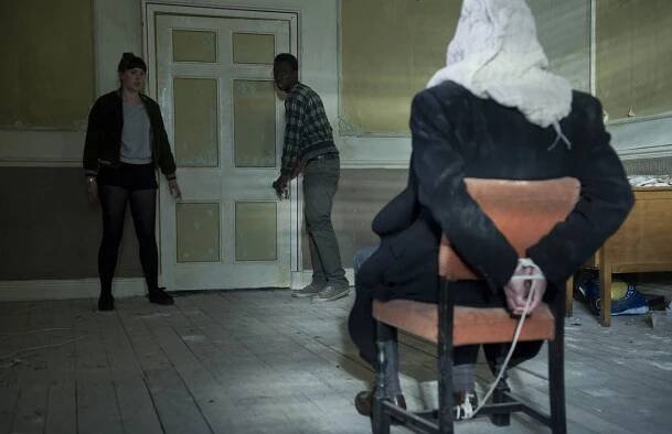 Utopia - Episode 5 - Z filmu - Alexandra Roach, Nathan Stewart-Jarrett