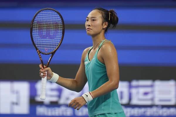 Zheng Qinwen outlasts Zhu in Zhuhai; will face Haddad Maia in final