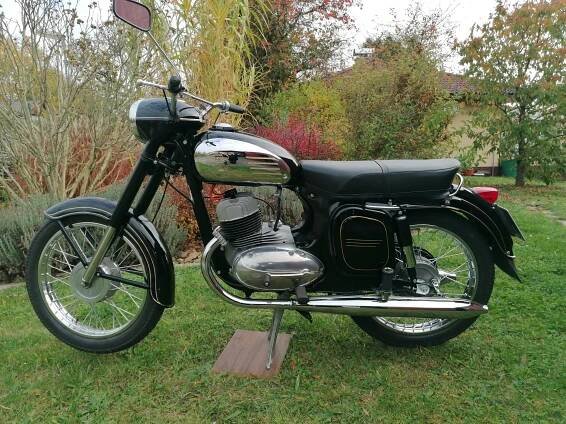 Jawa 350 sport