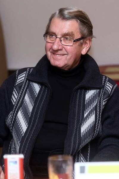 Namluvil baleťáka Vlastimila Harapese v kultovní komedii. Ten se pak urazil, protože mu o tom Marie Poledňáková neřekla